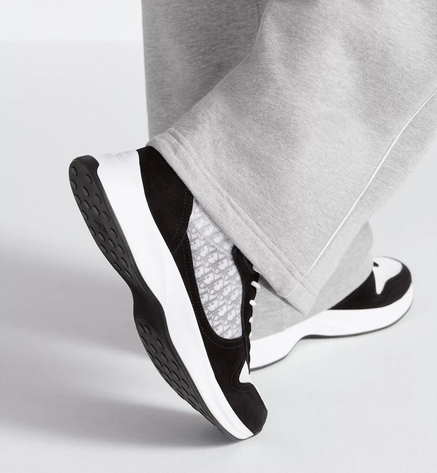 "B25" Sneakers