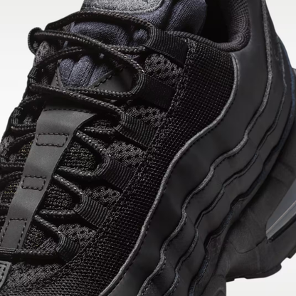 M95 "Triple Black"
