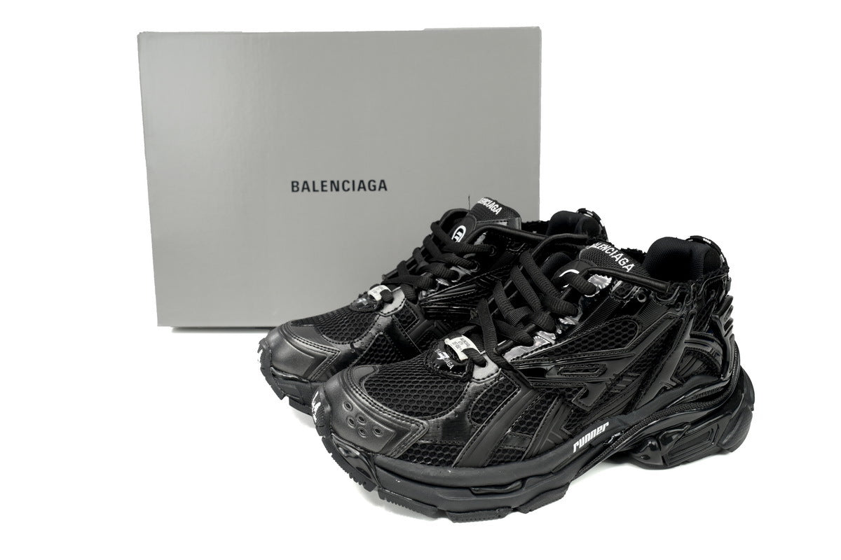 BALENCI Runner Sneaker Black