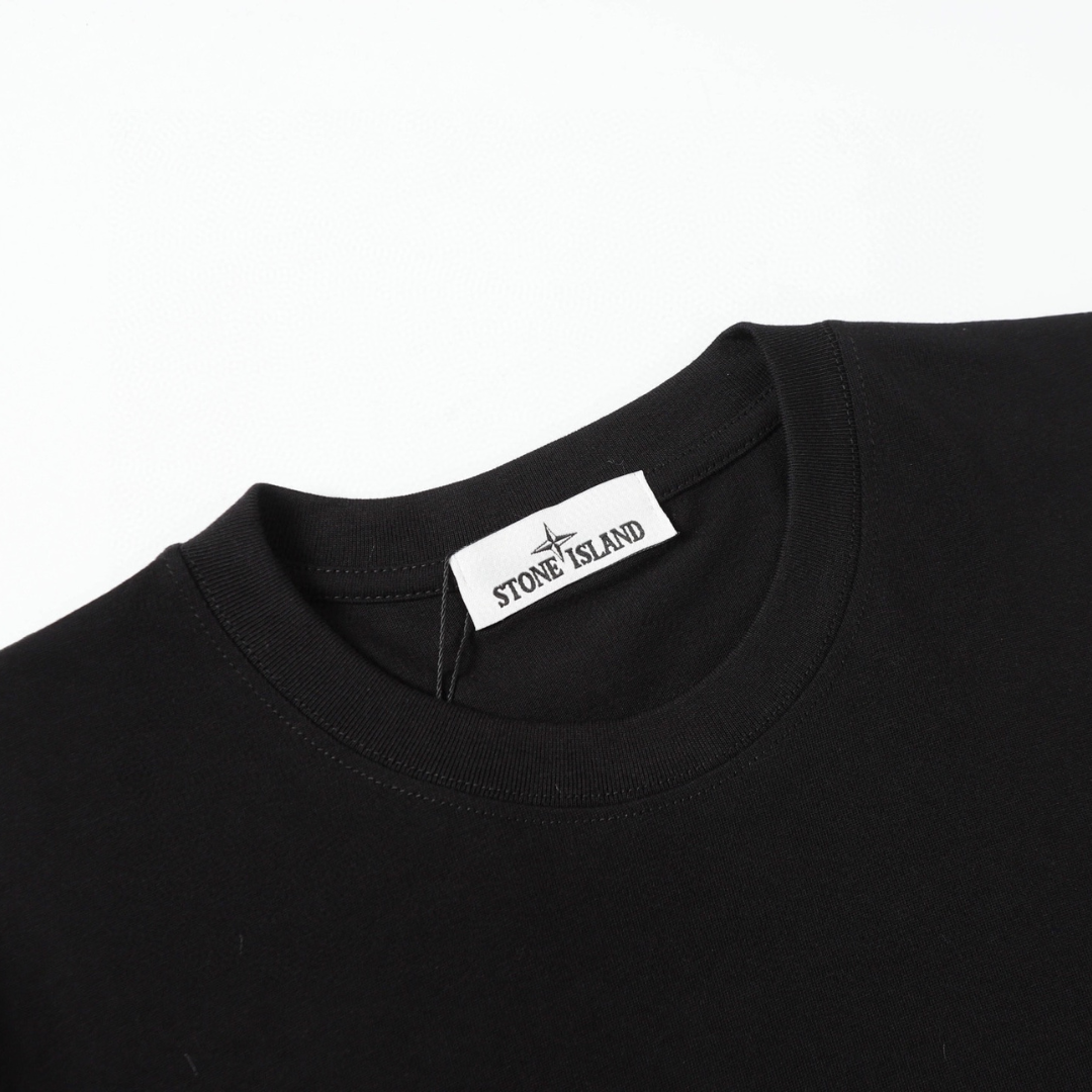 Monochromatic T-shirt