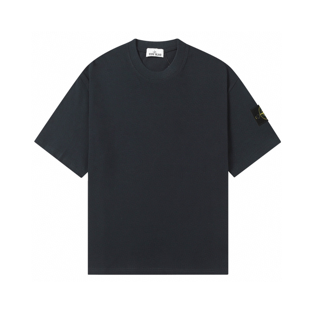 Monochromatic T-shirt