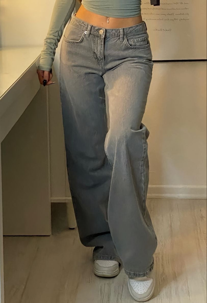 BIA Low Rise Jeans