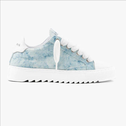 NUM Sneakers