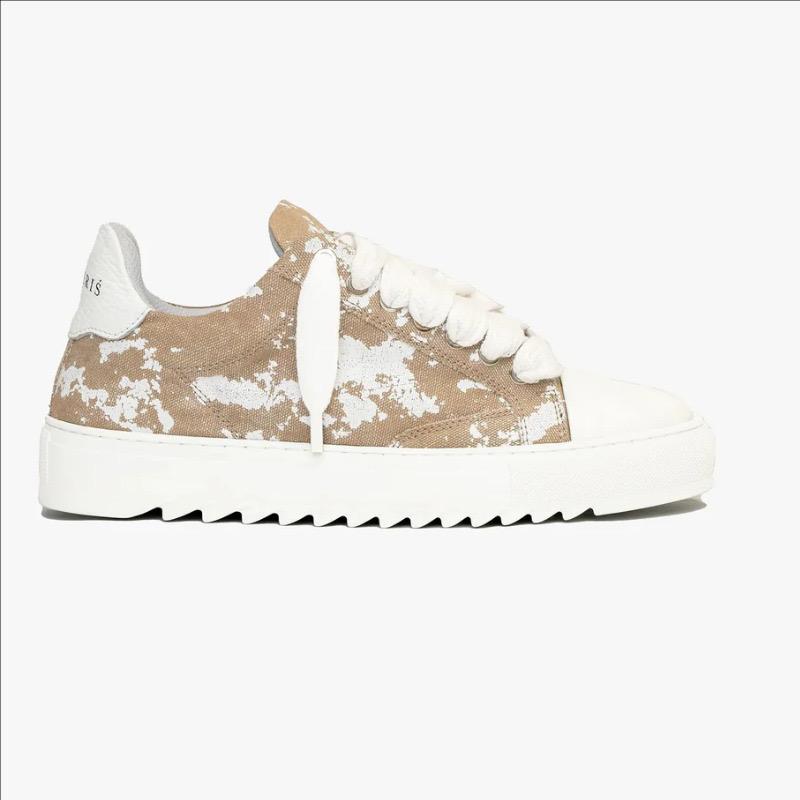 NUM Sneakers