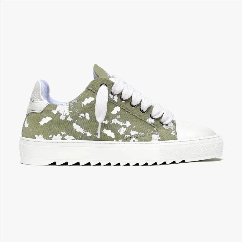 NUM Sneakers