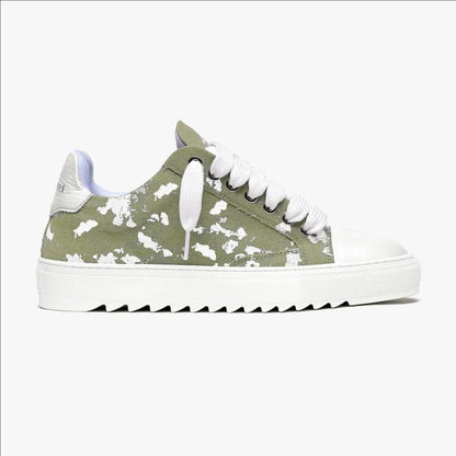NUM Sneakers