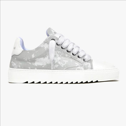 NUM Sneakers