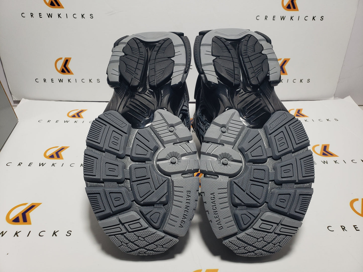 BALENCI Runner All Black Gray