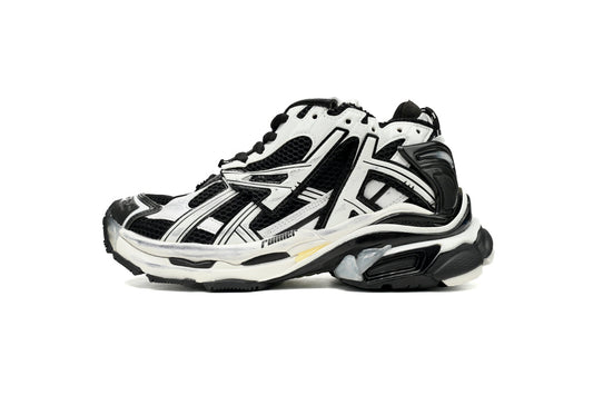 BALENCI Runner Sneaker Black White