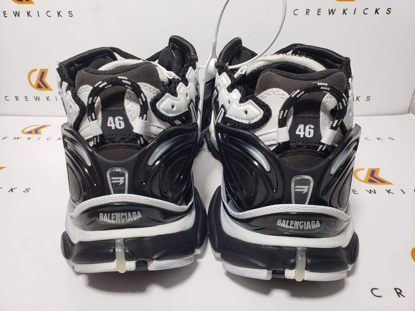 BALENCI Runner Sneaker Black White