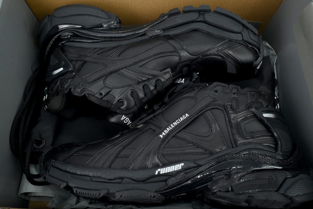 BALENCI Runner Black