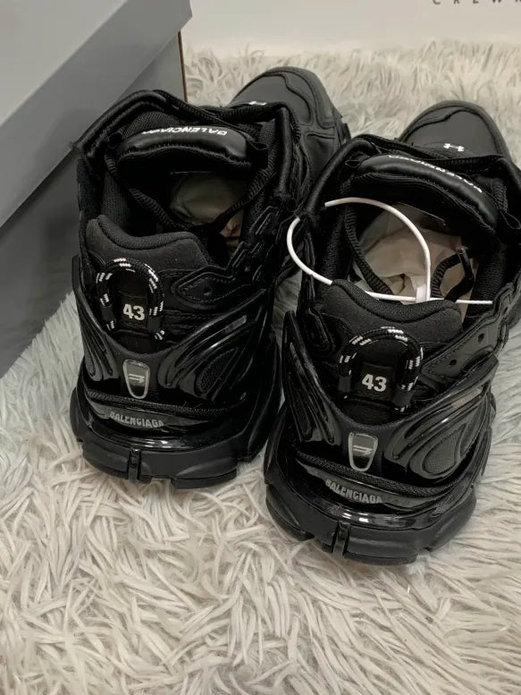 BALENCI Runner Black